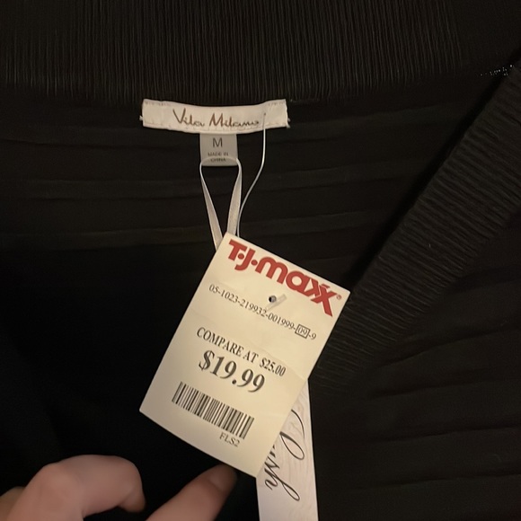 NWT soft, lightweight black sweater. Cuffed sleeves, size Medium - Picture 2 of 5